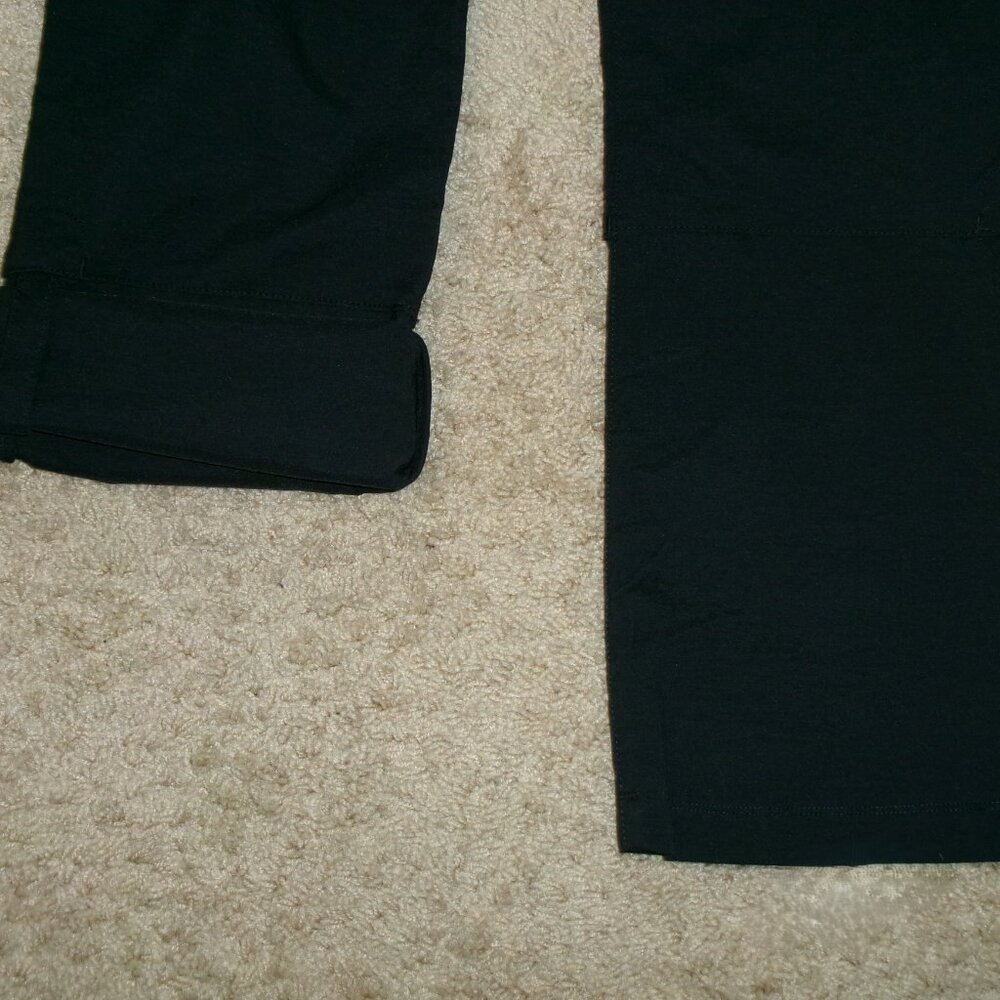 Women's Mid-Rise Bootcut black Cargo Pants - size 2 - Picture 7 of 8